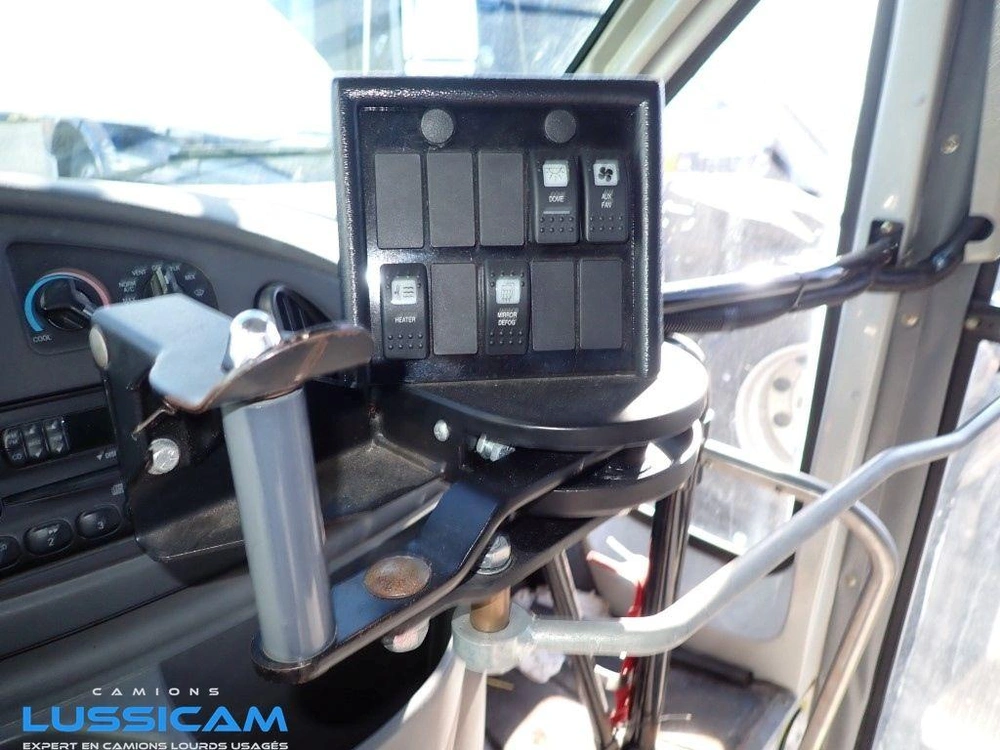 Ford E350 2005