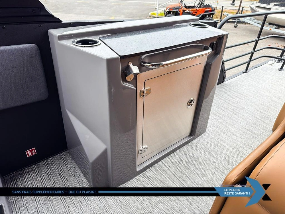 Starcraft Ponton Rx 23q Dh Moteur 250 Hp Stealth Inclus 2026 alt