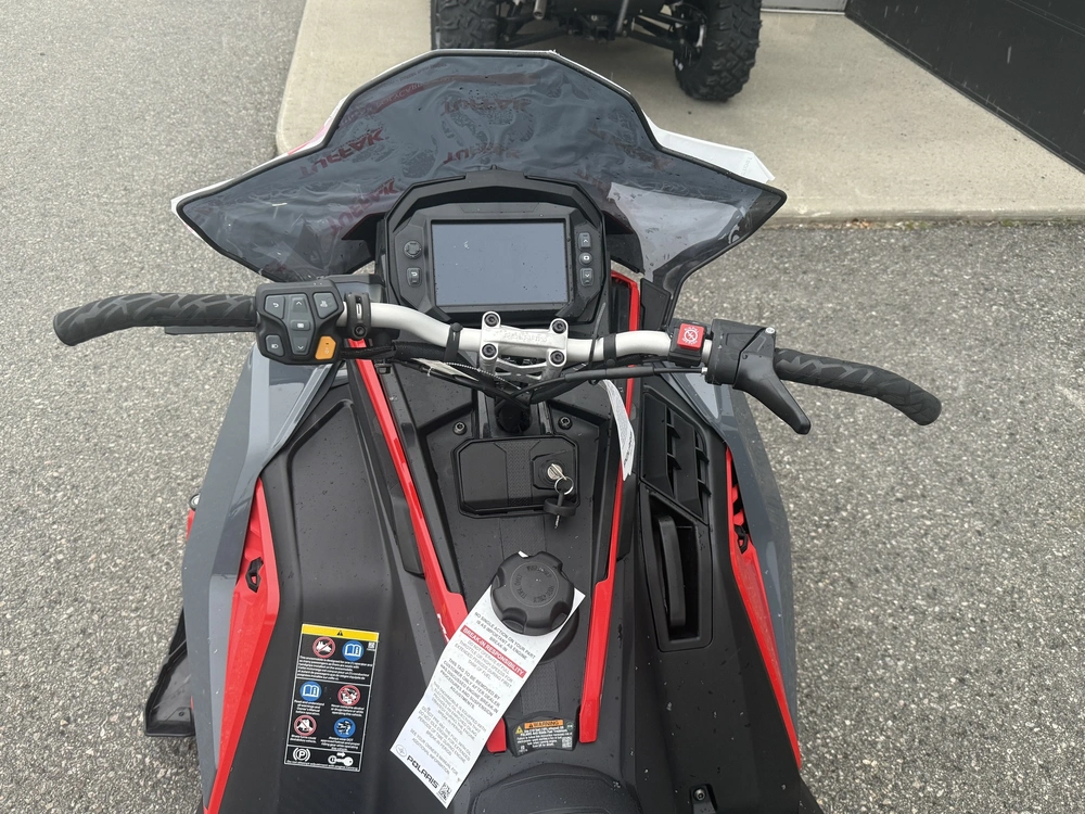 Polaris 850 Indy Xc 129 2024 alt