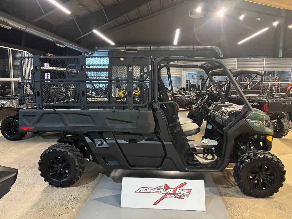 2024 Can-Am defender pro dps hd10