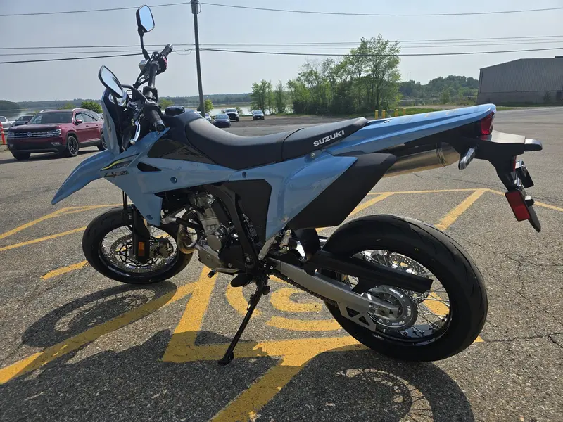 2025 Suzuki DR-Z4SM thumbnail 7