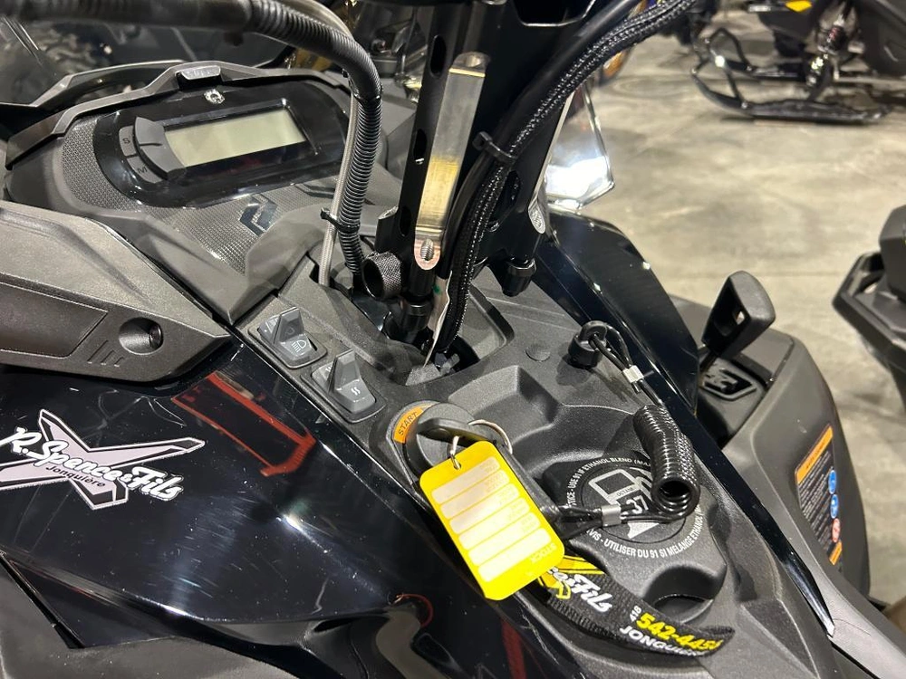 Ski-doo Skandic Le 20'' 600 Efi Silent Cobra 1.5'' E.s. 2026 alt