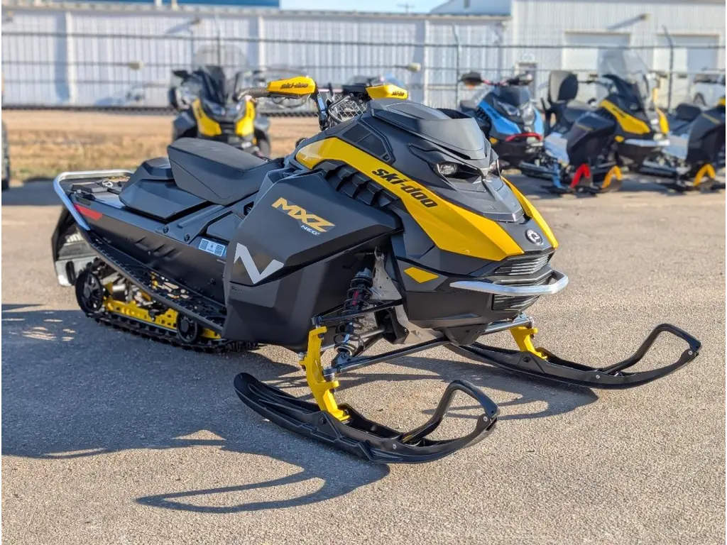 2026 Ski-Doo MXZ NEO+ 600 EFI (55) RipSaw 1.25" E.S. 