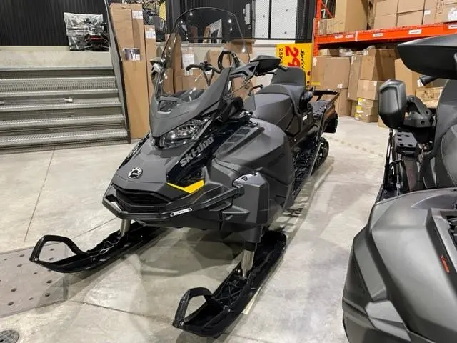 2026 Ski-Doo SKANDIC LE 20'' 600 ACE Silent Cobra 1.5'' E.S.
