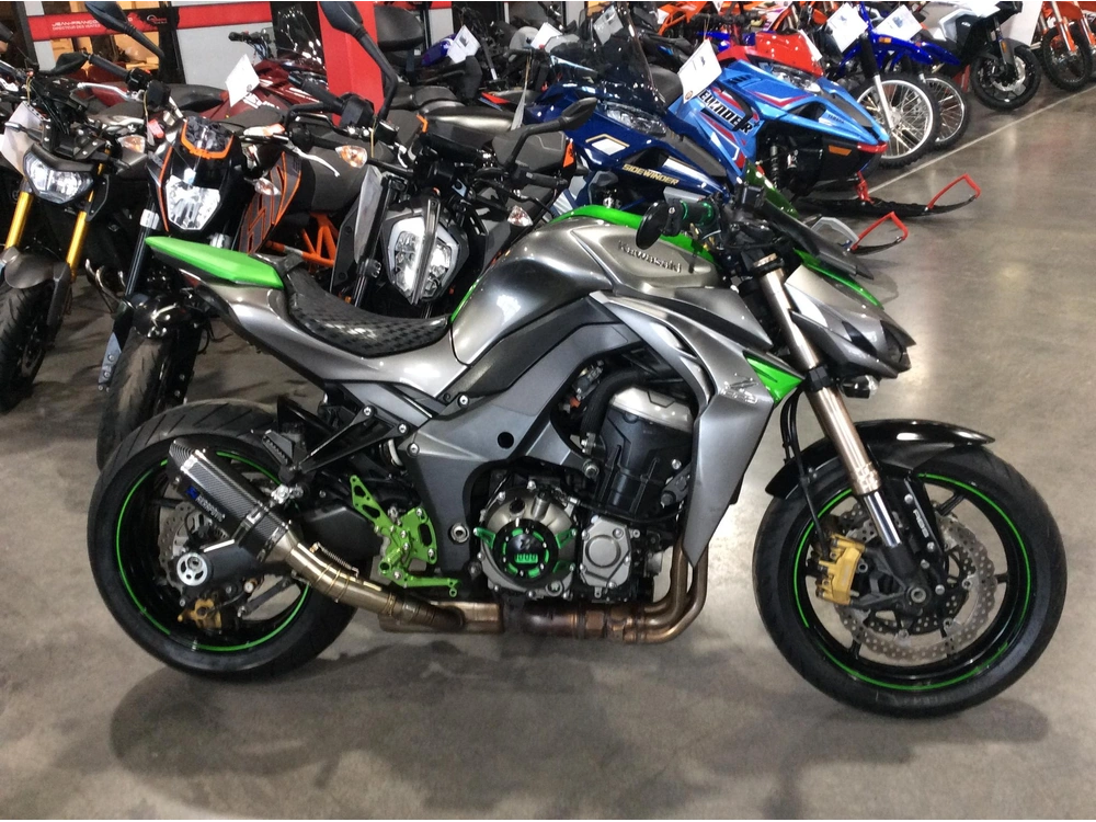 Kawasaki Z1000 2014 alt