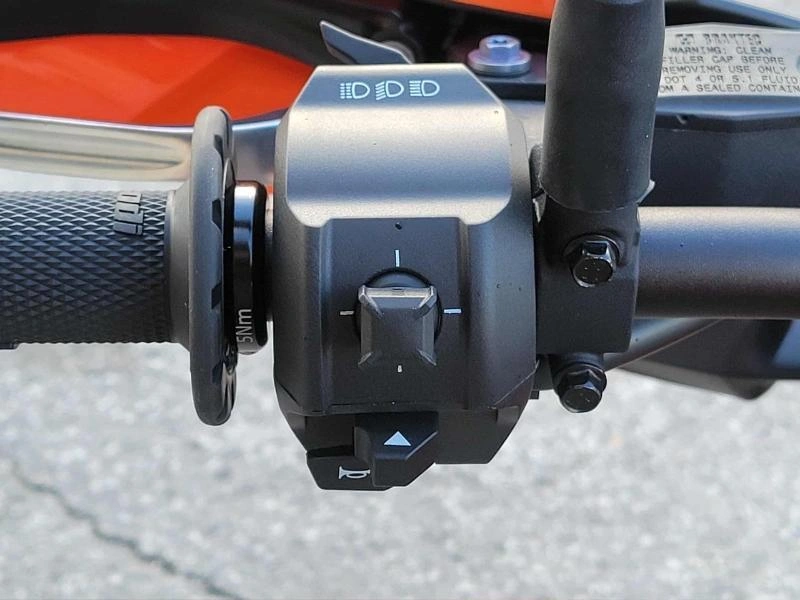 2026 Ktm 690 Smc R alt