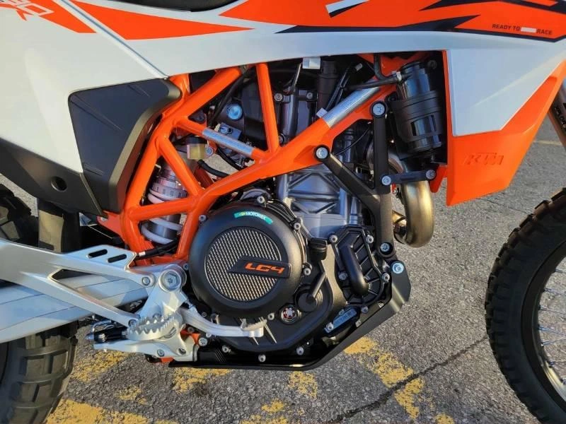 Ktm 690 Enduro R 2026 alt