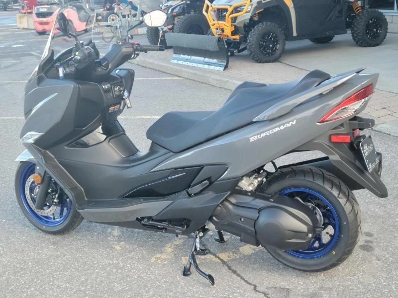 Suzuki Burgman 400 2025 alt