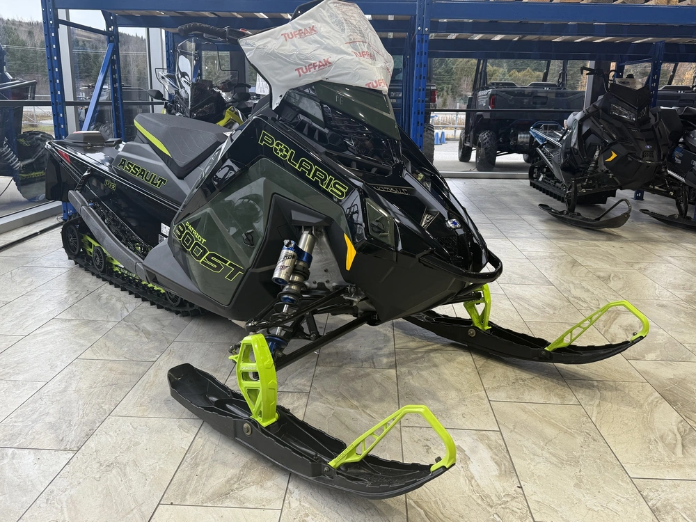 Polaris Patriot Boost Switchback Assault 146 2024 alt