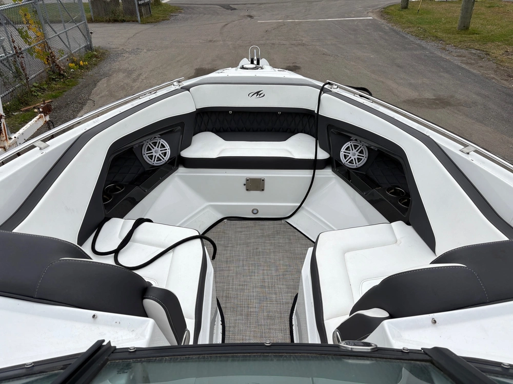 2022 Monterey Boats 298ss alt