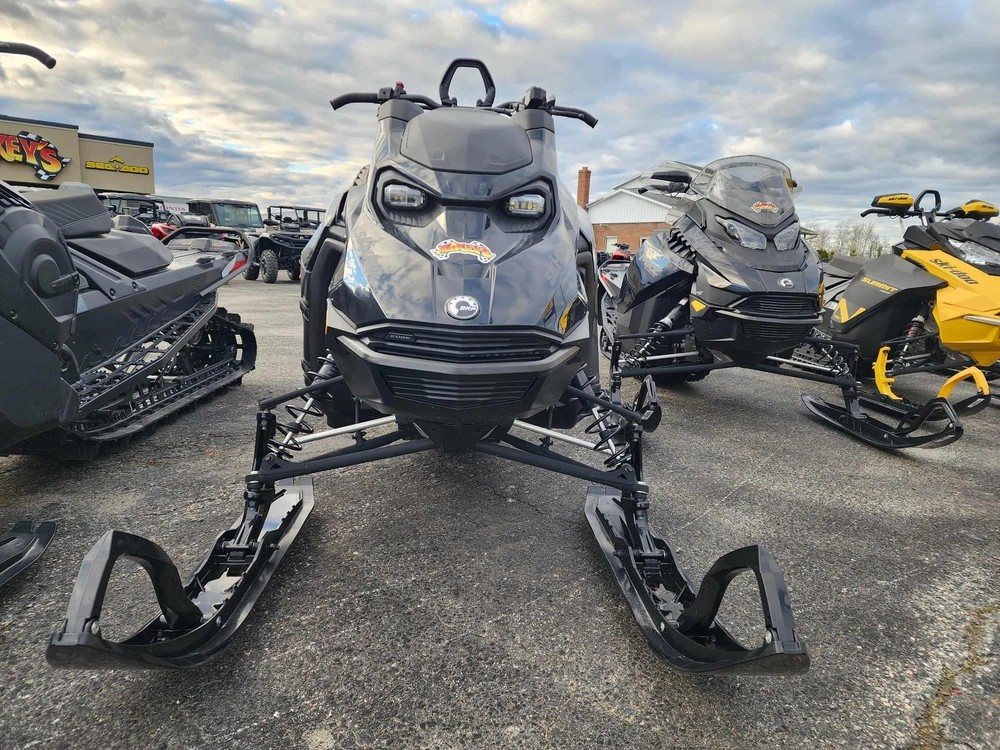 2025 Ski-doo Summit Adrenaline W/ Edge 850 alt