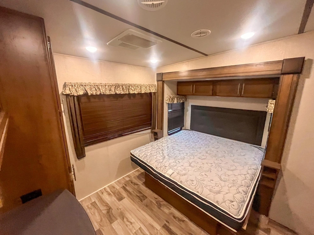 2019 Keystone Rv Cougar 367fls alt