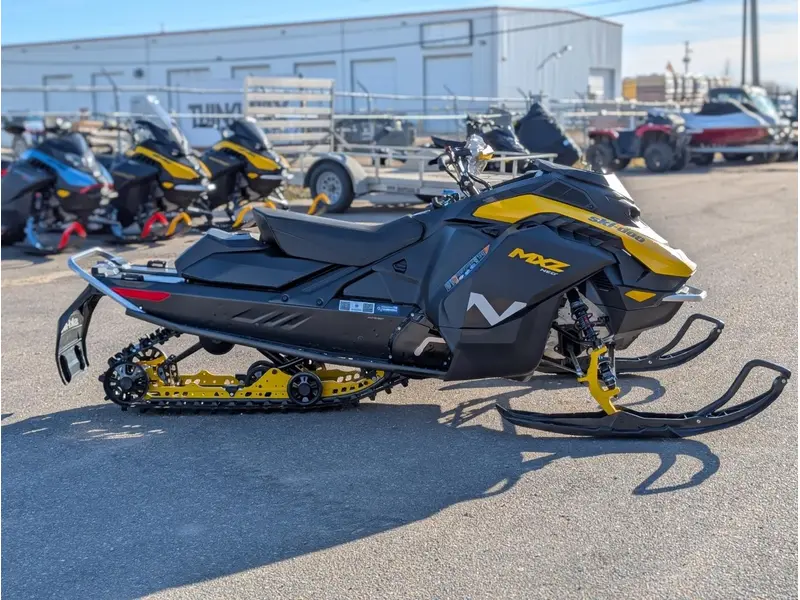 2026 Ski-Doo MXZ NEO+ 600 EFI (55) RipSaw 1.25" E.S.
