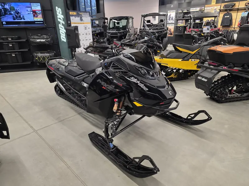 2026 Ski-Doo MXZ X-RS ENSEMBLE COMPETITION