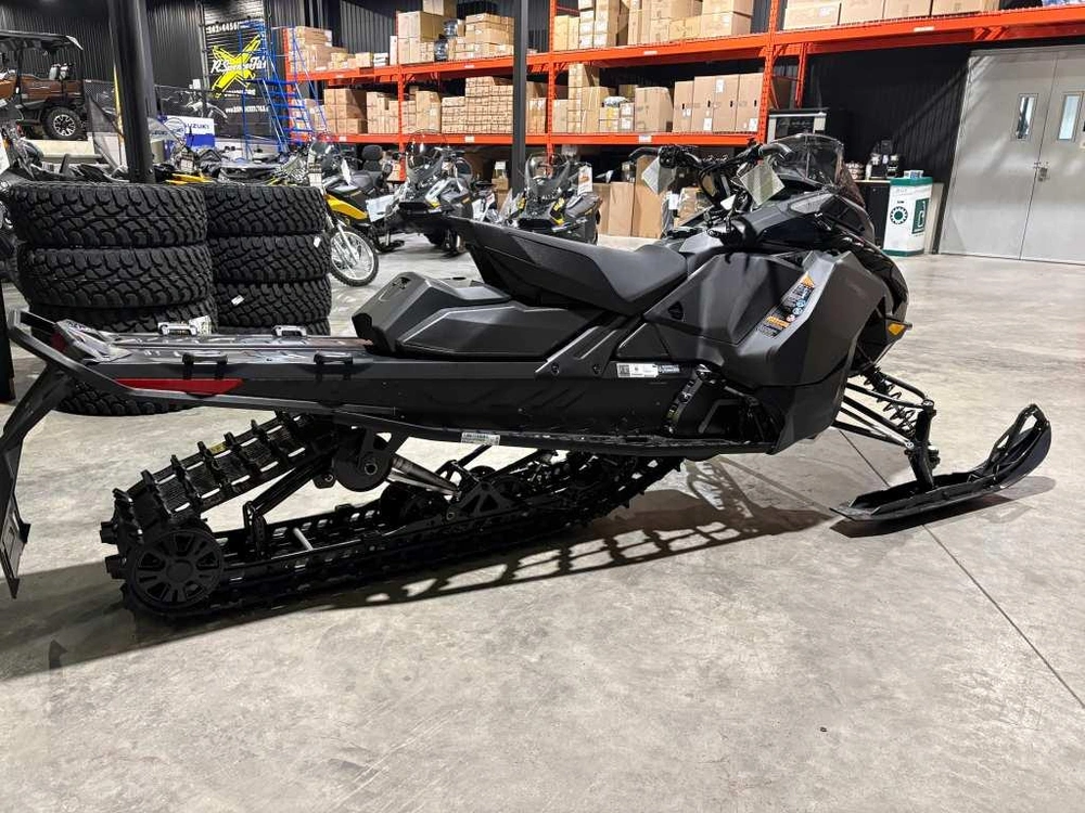 Ski-doo Backcountry Adrenaline (43'') 850 E-tec Storm 150 1.5'' E.s. 2026 alt