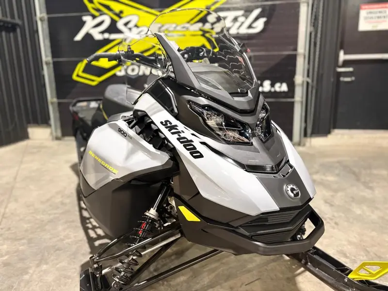 2026 Ski-Doo RENEGADE ADRENALINE 900 ACE RipSaw 1.25'' E.S.