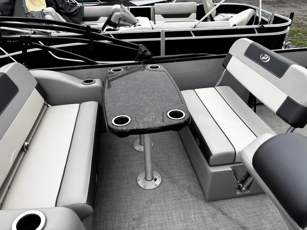 2023 Princecraft Quorum® 25 Rl alt