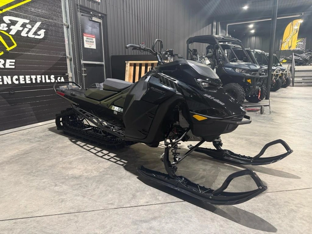 Ski-doo Summit Adr W/ Edge Pkg 154 850 E-tec Powdermax Light Flexedge 2.5'' Shot 2026 alt