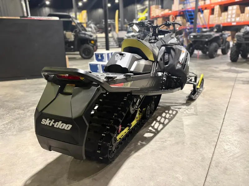 2026 Ski-Doo RENEGADE ADRENALINE 900 ACE RipSaw 1.25'' E.S.