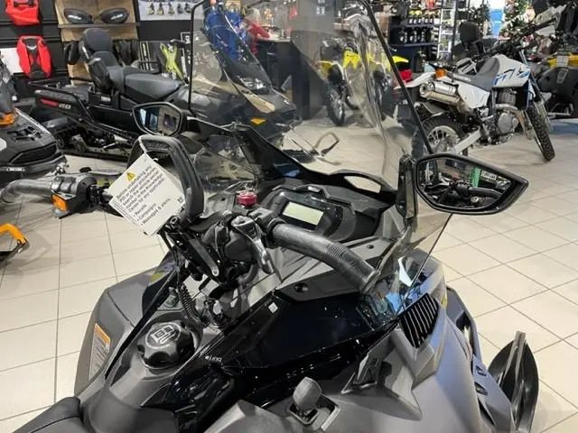 2026 Ski-Doo SKANDIC LE 24'' 900 ACE Silent Cobra 1.5'' E.S.
