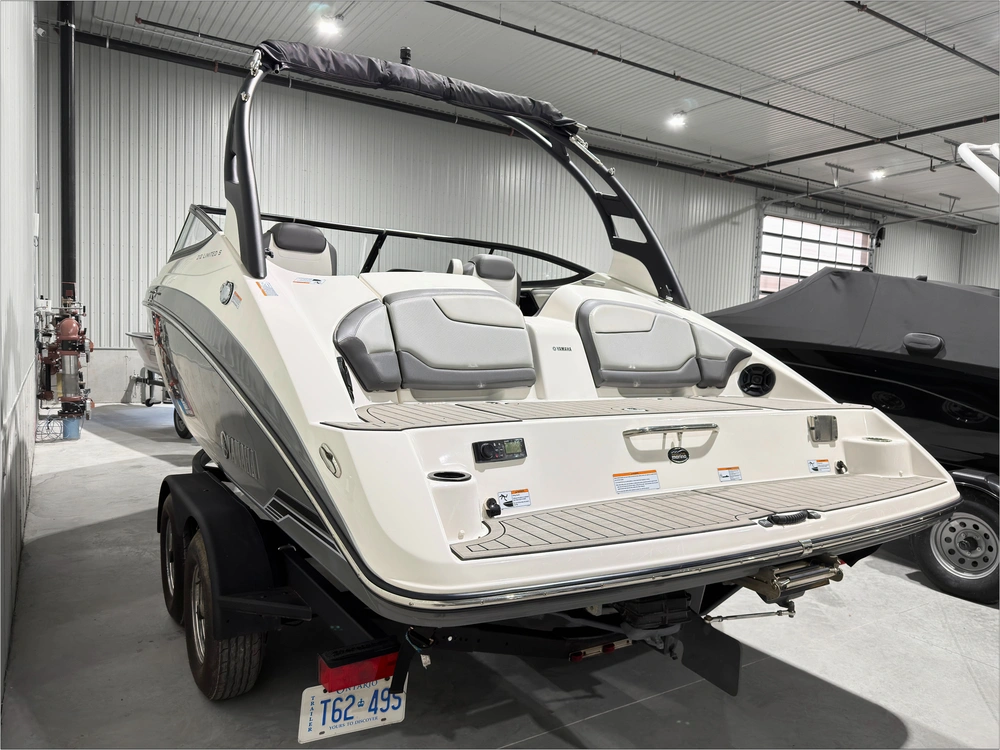 2019 Yamaha 212 Limited S alt