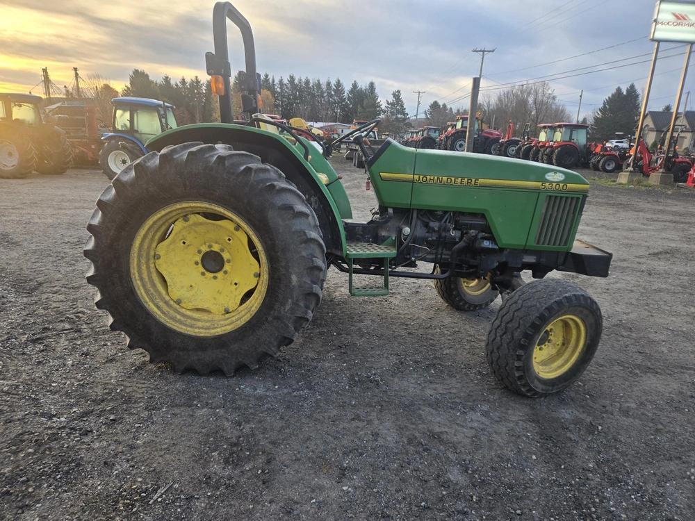 John Deere 5300 1996 alt