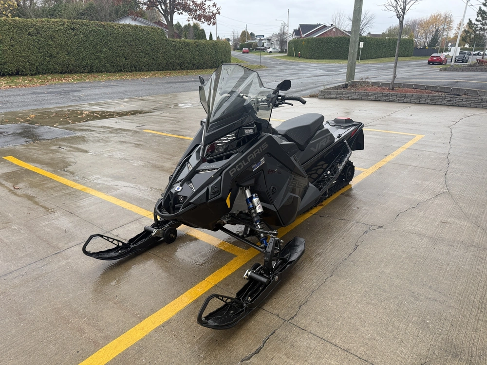 Polaris 850 Indy Vr1 137 2023 alt