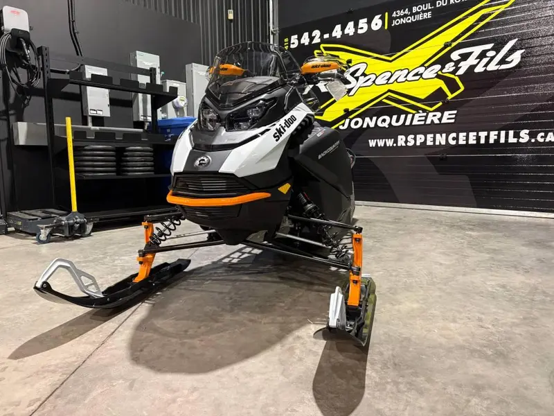 2026 Ski-Doo BACKCOUNTRY ADRENALINE (43'') 850 E-TEC Storm 150 1.5'' E.S.