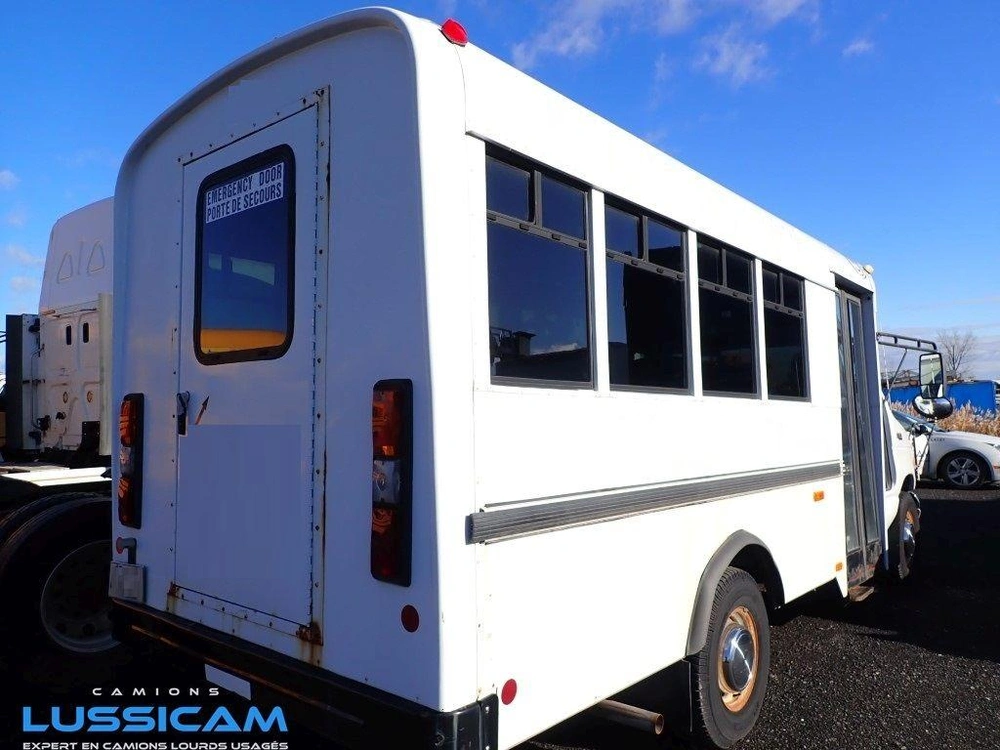 Ford E350 2005