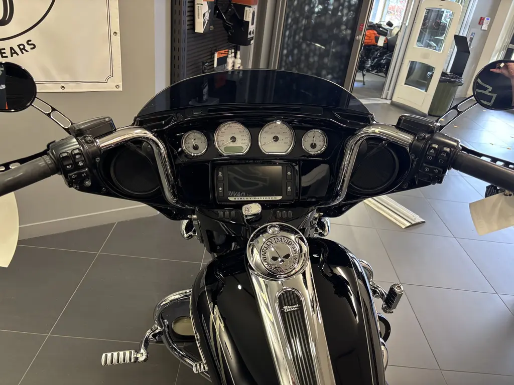 Harley-Davidson FLHXS Street Glide SpecialFLHXS 2014