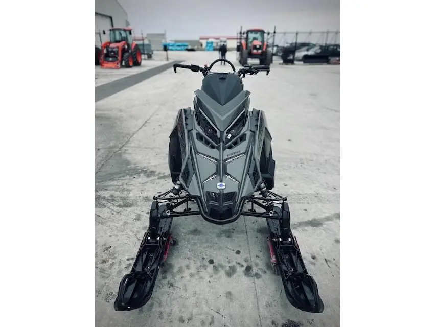 2024 Polaris 850 PRO RMK SLASH 165 
