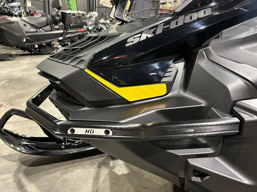 Ski-doo Skandic Le 20'' 600 Efi Silent Cobra 1.5'' E.s. 2026 alt