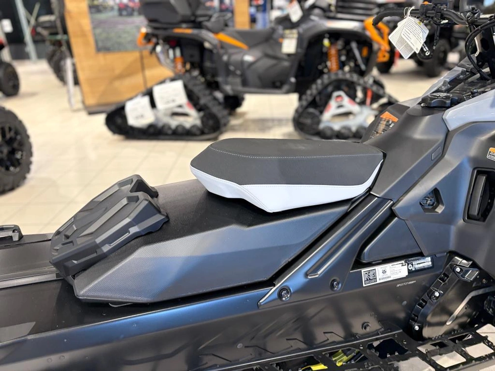 Ski-doo Summit Adr W/ Edge Pkg 154 850 E-tec Powdermax Light Flexedge 2.5'' Shot 2026 alt