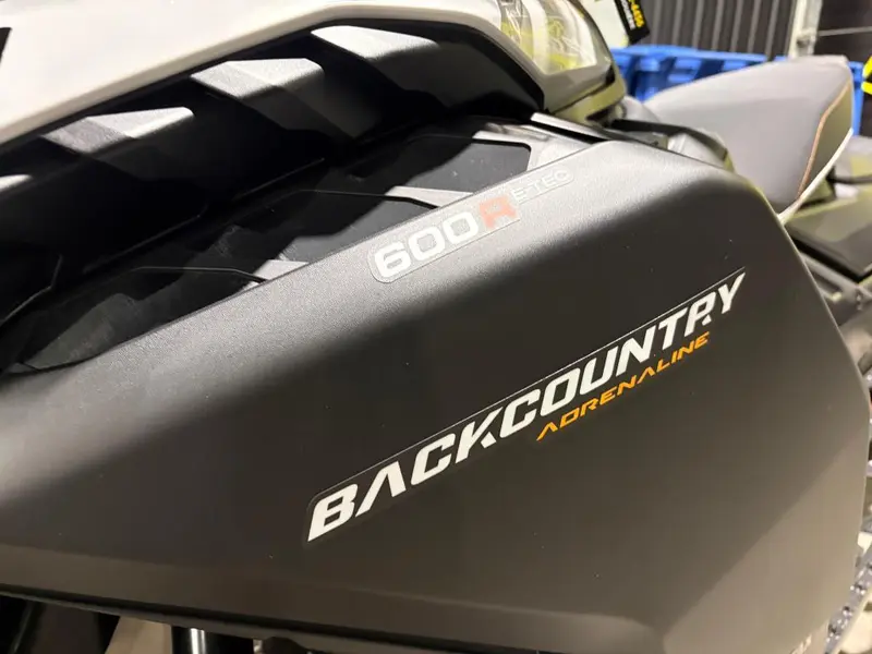 2026 Ski-Doo BACKCOUNTRY ADRENALINE (43'') 600R E-TEC Storm 150 1.5'' E.S.