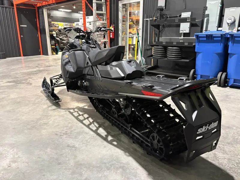 2026 Ski-Doo BACKCOUNTRY ADRENALINE (43'') 600R E-TEC Storm 150 1.5'' E.S.
