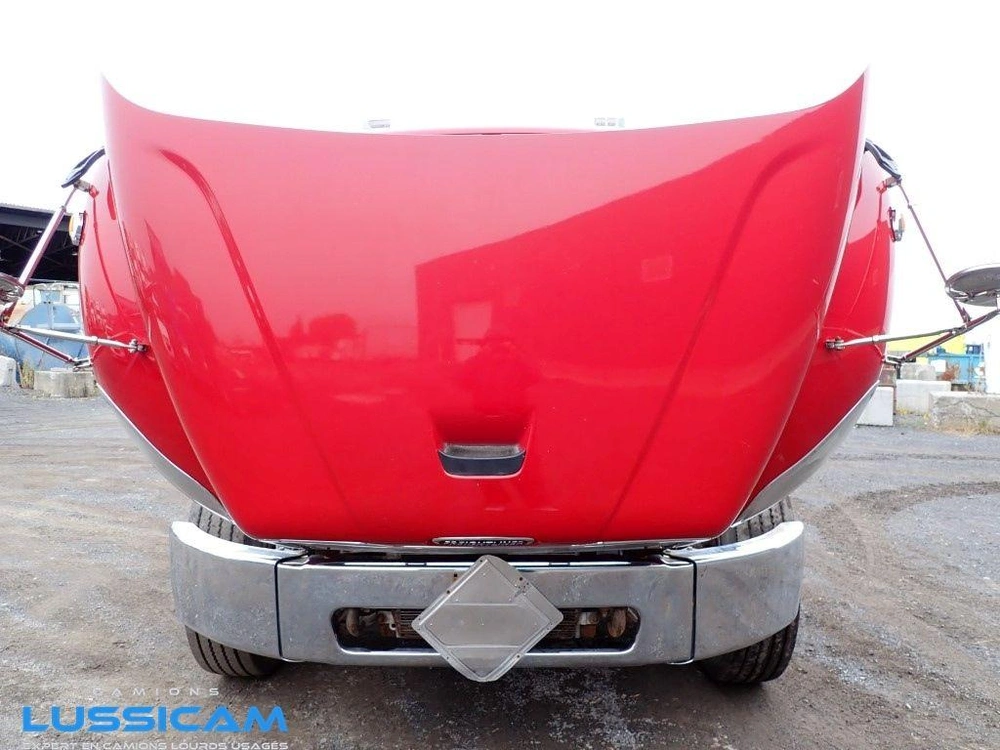 2016 Freightliner S20