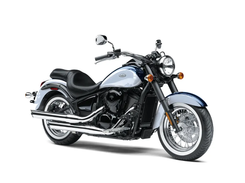 2026 Kawasaki Vulcan 900 Classic // Metallic Ocean Blue/Pearl Stardust White 