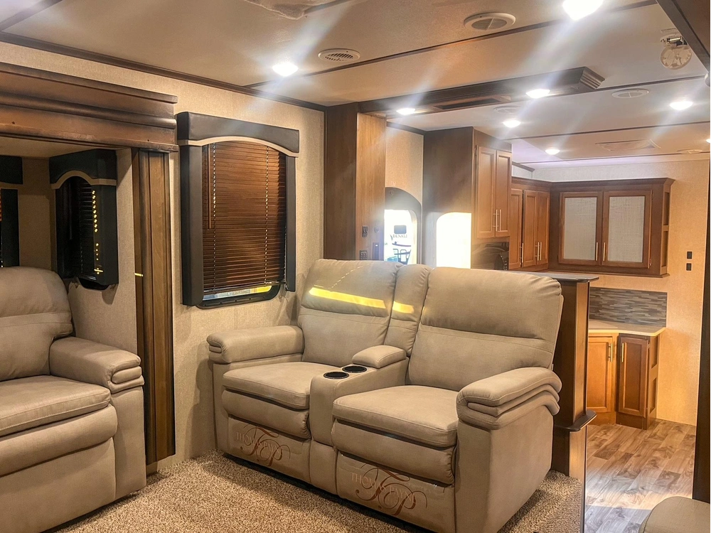 2019 Keystone Rv Cougar 367fls alt