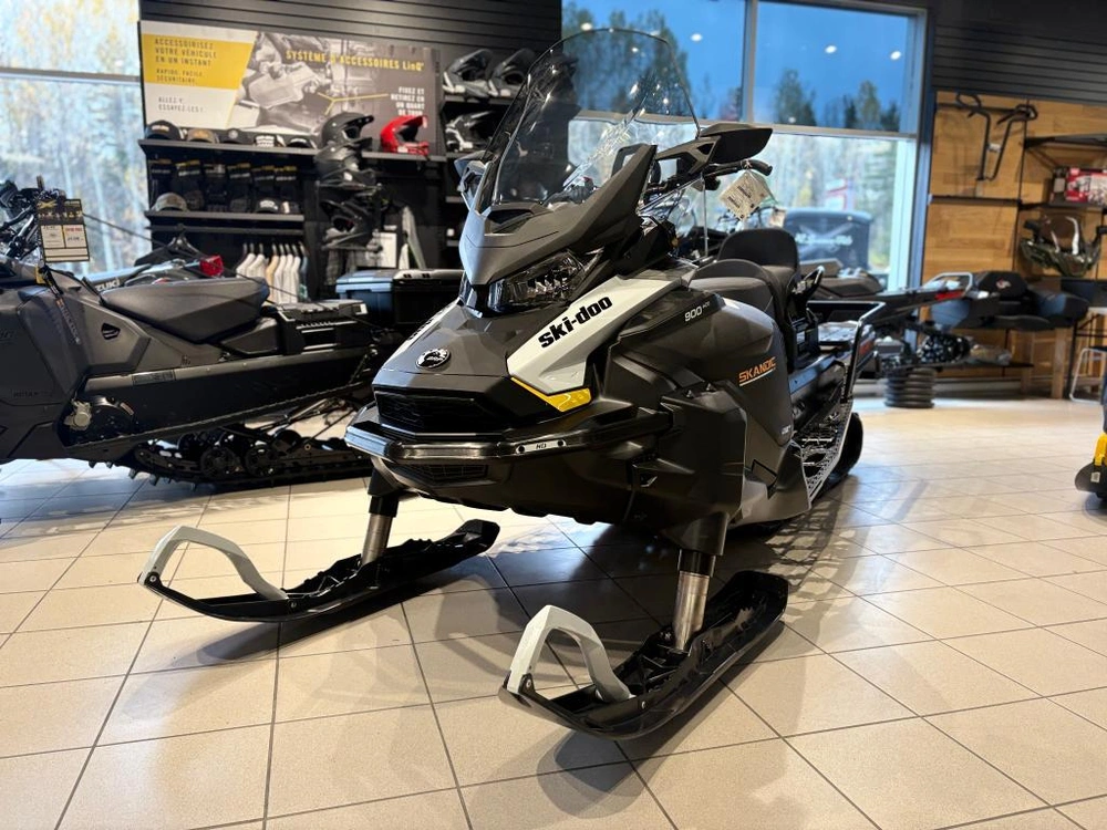 Ski-doo Skandic Le 20'' 600 Efi Silent Cobra 1.5'' E.s. 2026 alt