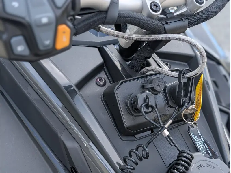 2025 Polaris PROSTAR S4 INDY ADVENTURE X2 137 | 🚀 Polaris vs Ski-Doo touring 🚀