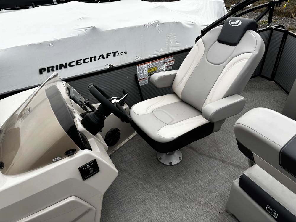 2023 Princecraft Quorum® 25 Rl alt