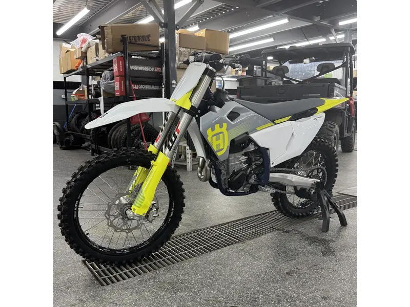 2024 Husqvarna FC 450 thumbnail 6
