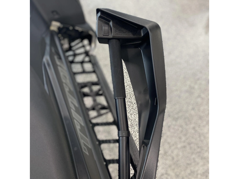 2025 Polaris 650 Titan Adventure 155 1.8 (1.5 Inch) alt