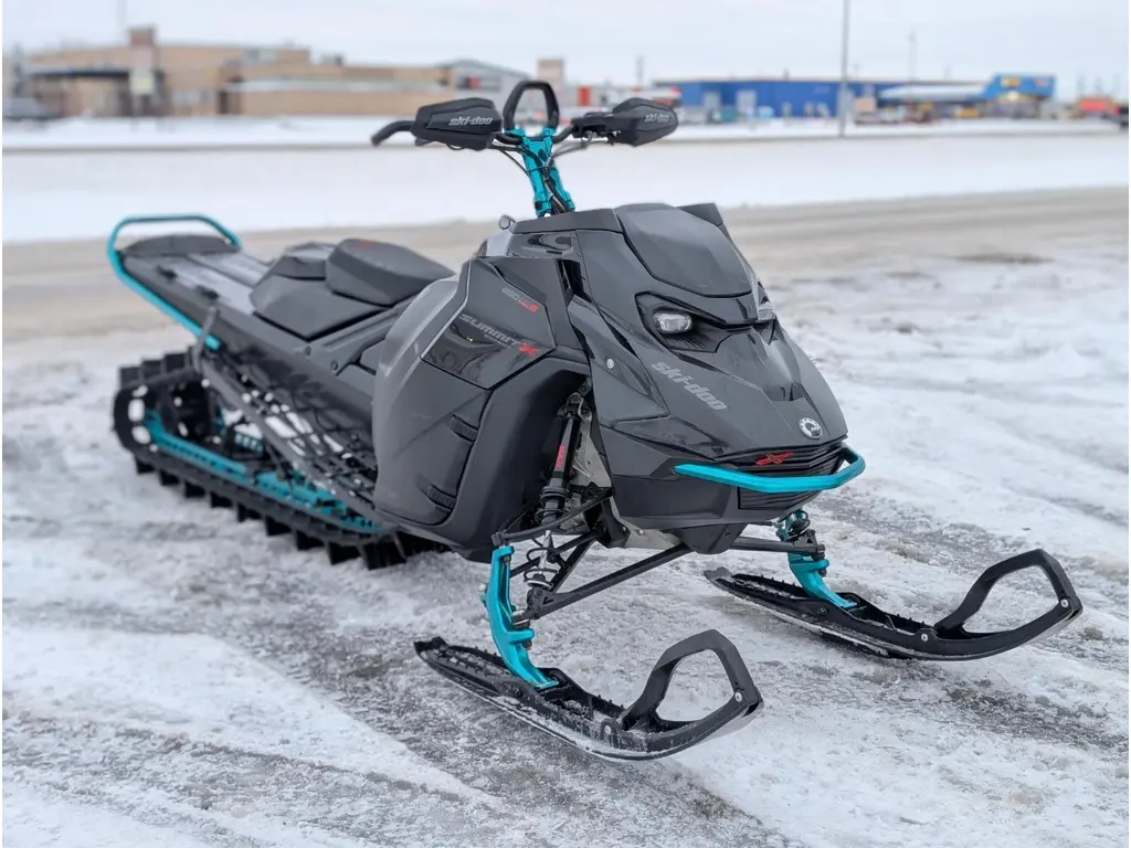 2023 Ski-Doo SUMMIT X w/ EXPERT Pkg 165 850 E-TEC Turbo R PowderMax X-Light 3.0" SHOT - w/10.25" Screen