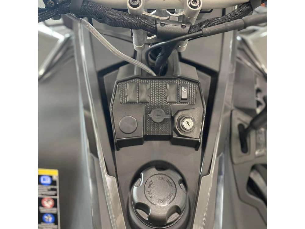 2025 Polaris 650 Titan Adventure 155 1.8 (1.5 Inch) alt