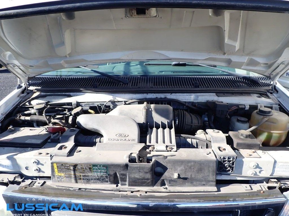 Ford E350 2005