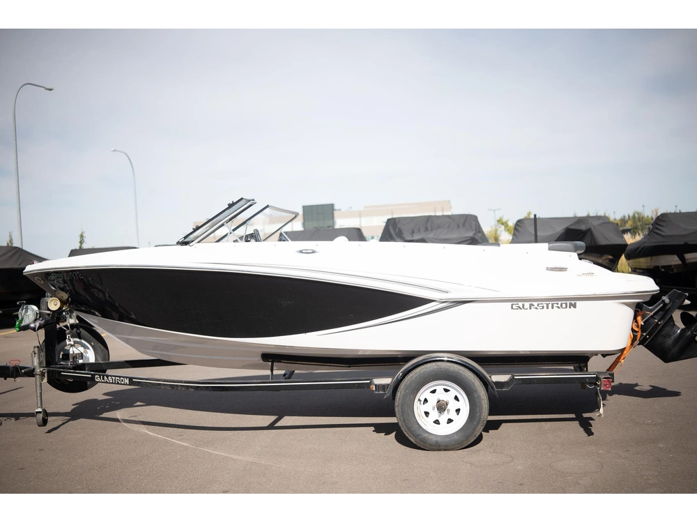 2014 Glastron 185 alt