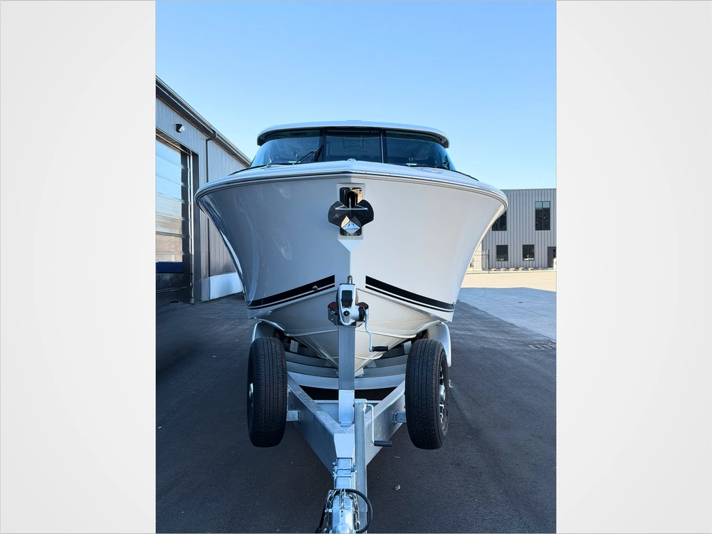 2021 Pursuit Dc 326 alt