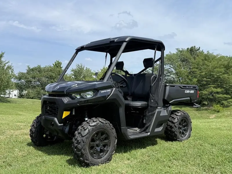 2025 Can-Am DEFENDER DPS HD9