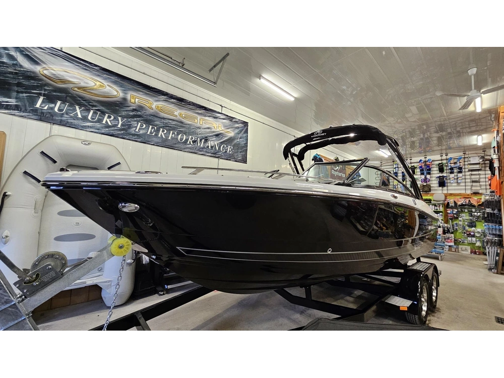 Monterey Boats 235ss 2023 alt